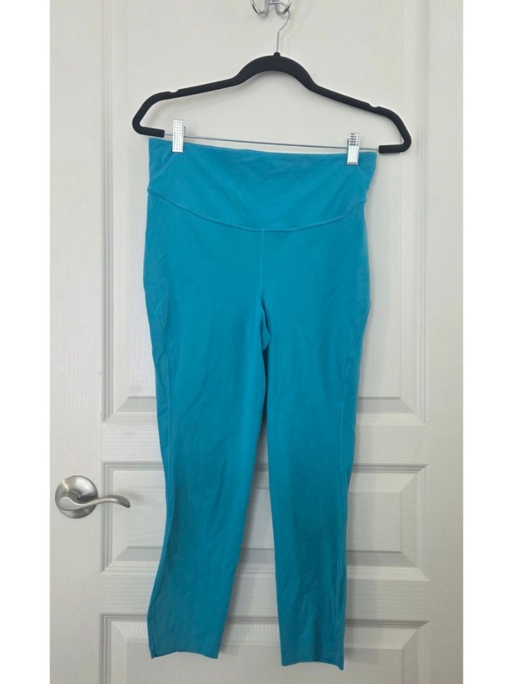 Lululemon Base Pace Crop 23" Size 10